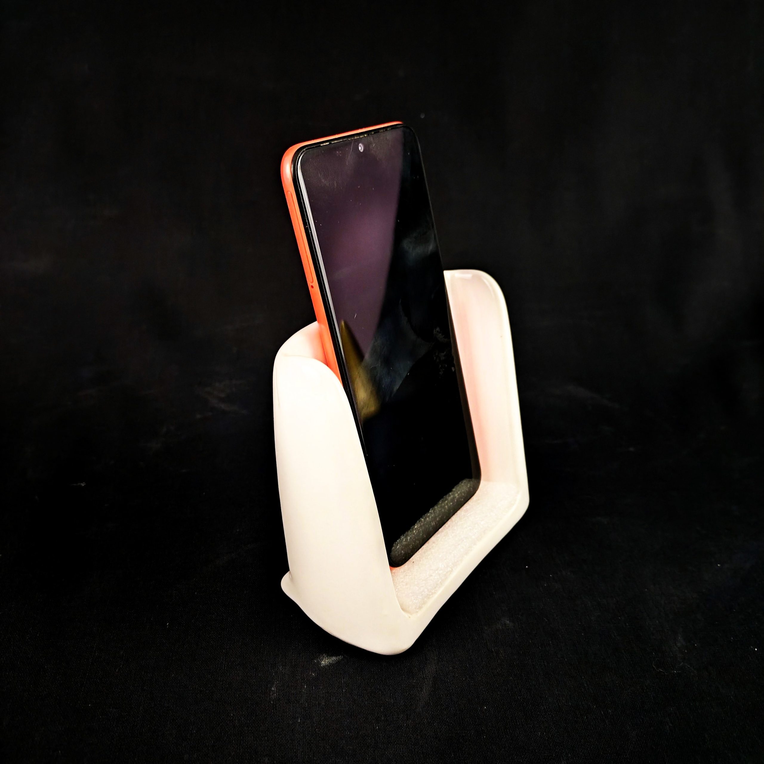 UUTUUS ! - KxT - kännykkäteline